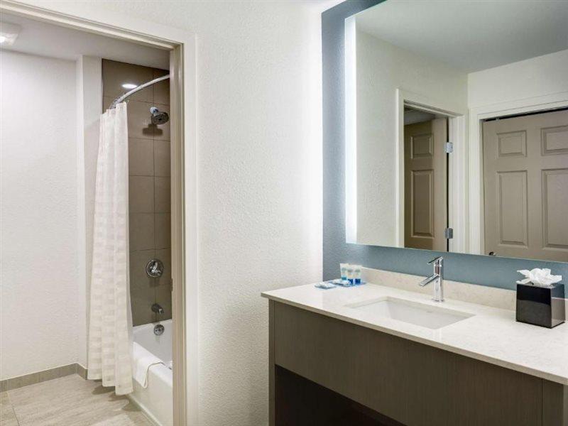Hyatt House Boston Waltham Ξενοδοχείο Εξωτερικό φωτογραφία