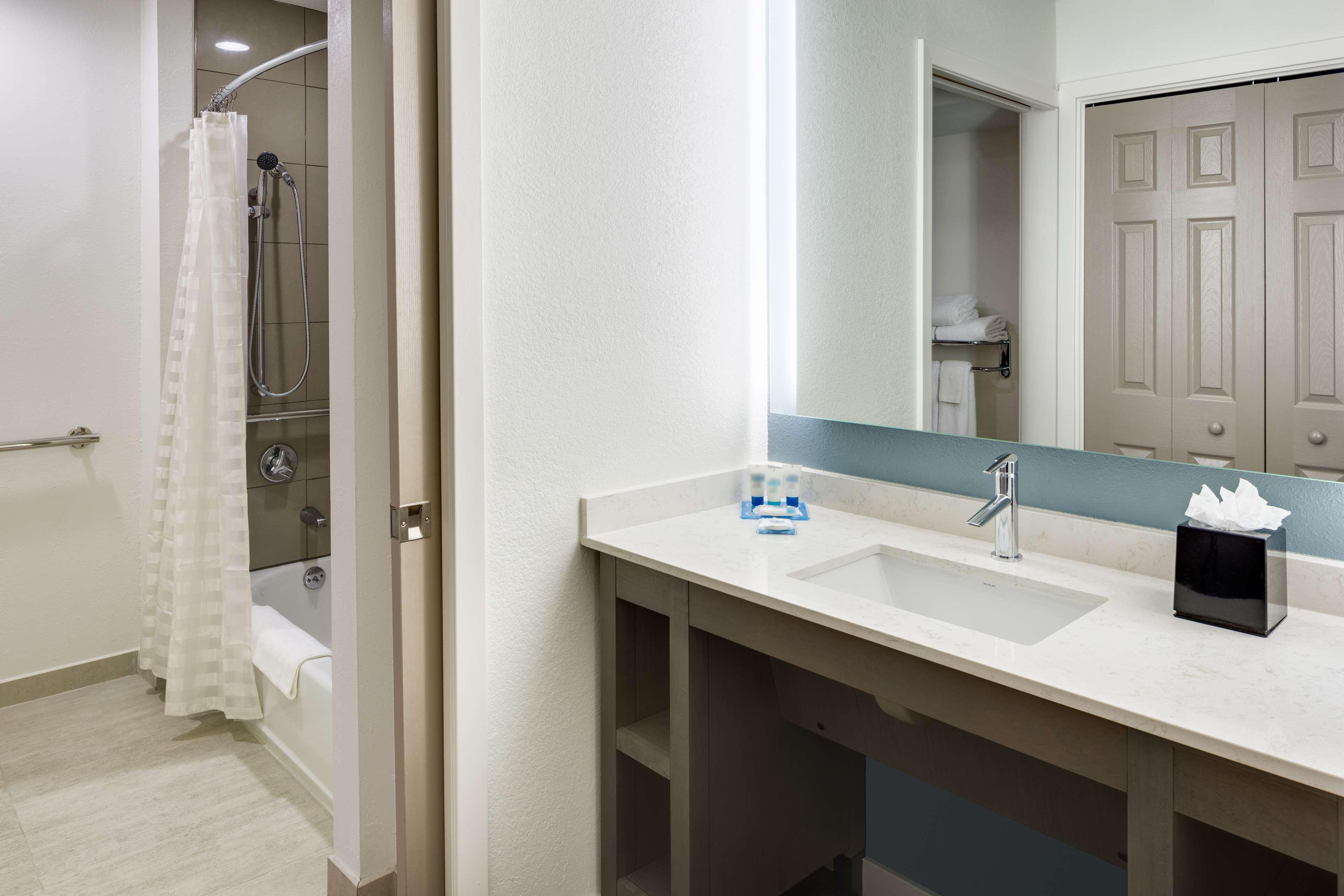 Hyatt House Boston Waltham Ξενοδοχείο Εξωτερικό φωτογραφία