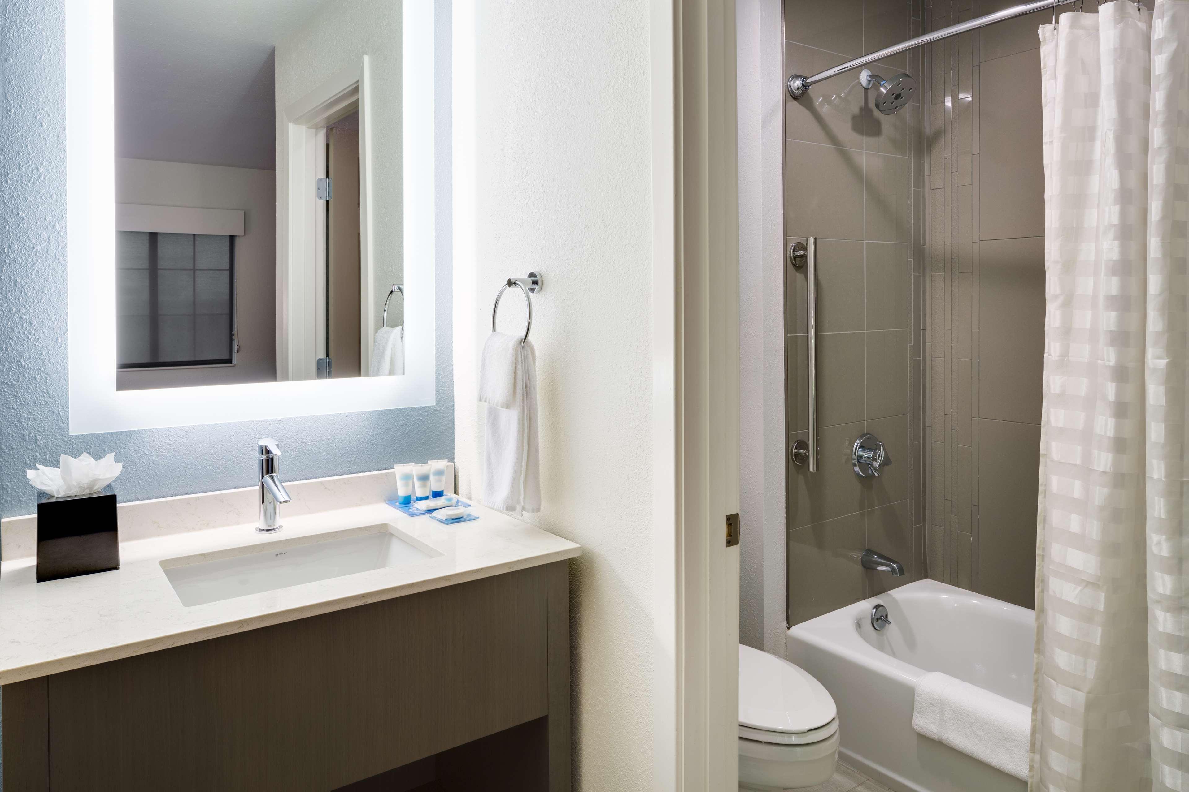 Hyatt House Boston Waltham Ξενοδοχείο Εξωτερικό φωτογραφία